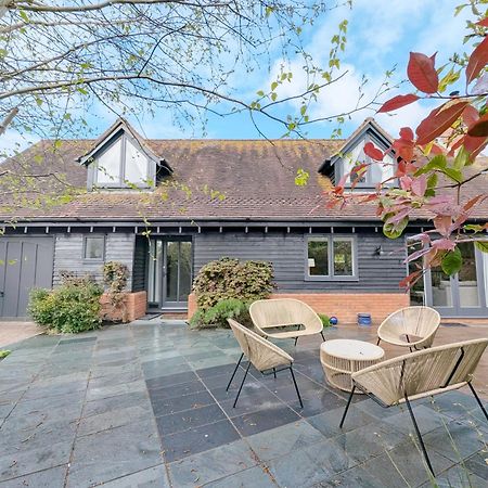Old Lock Cottage, Birdham Exterior photo